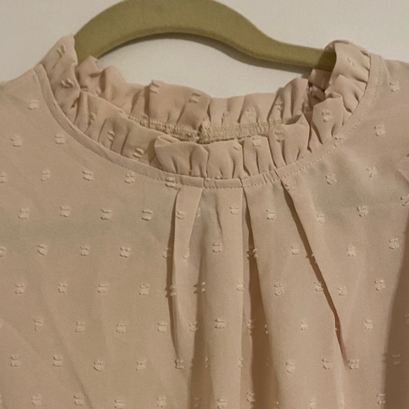 Chic Cream Ruffle Blouse - Picture 3 of 3